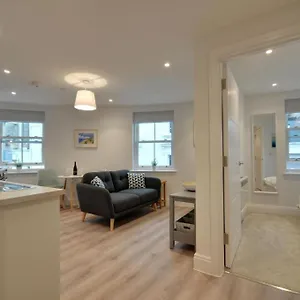 https://the-square-bournemouth.tophotelsbath.com