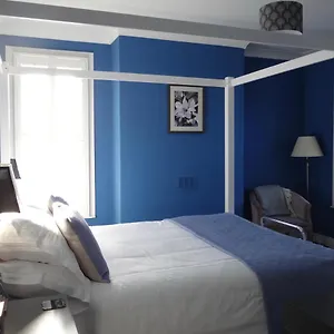 Number 8 Bed & Breakfast Cheltenham