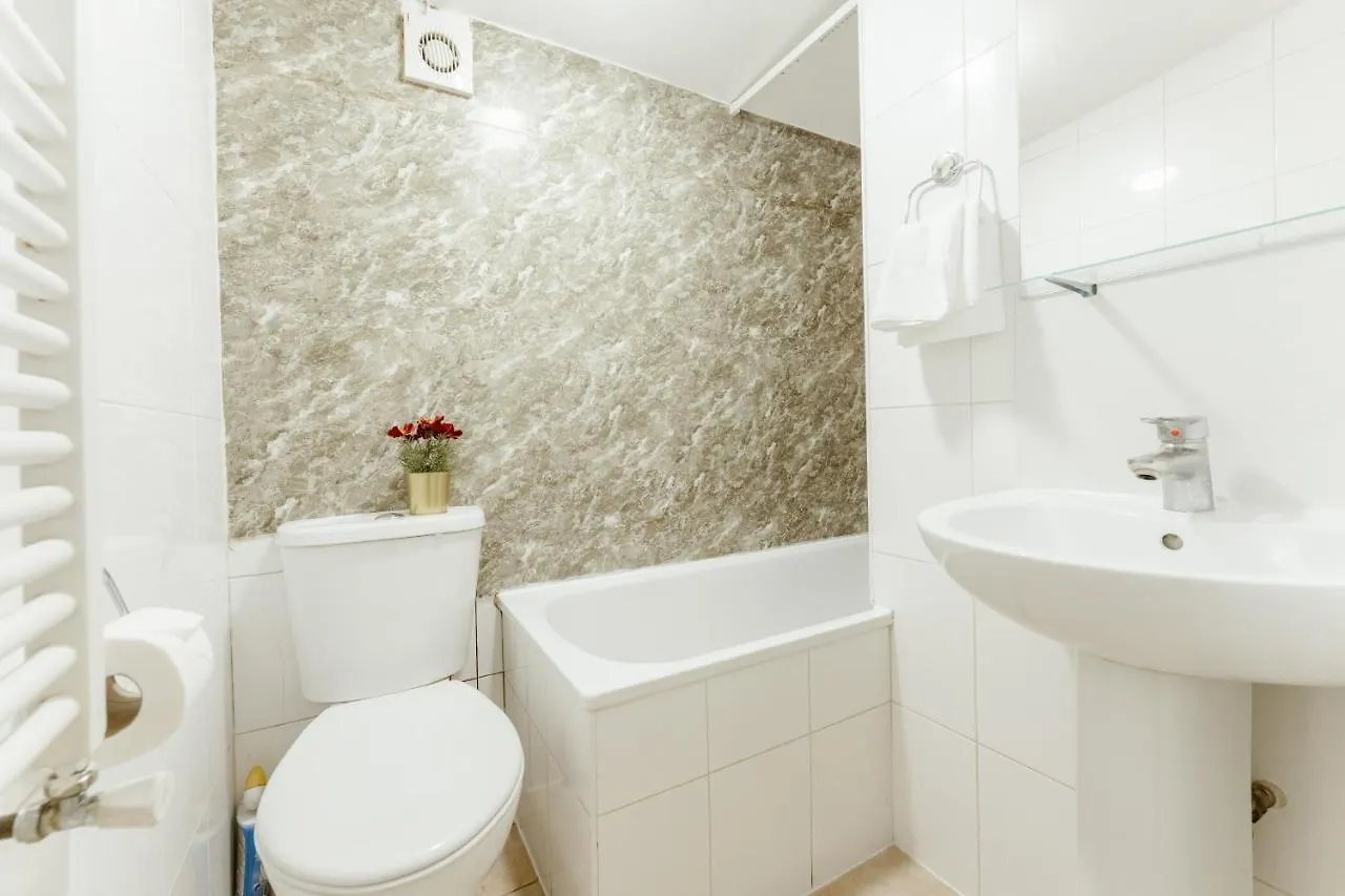 Pensión Upton Park Bedrooms 25 Min To Central Londres